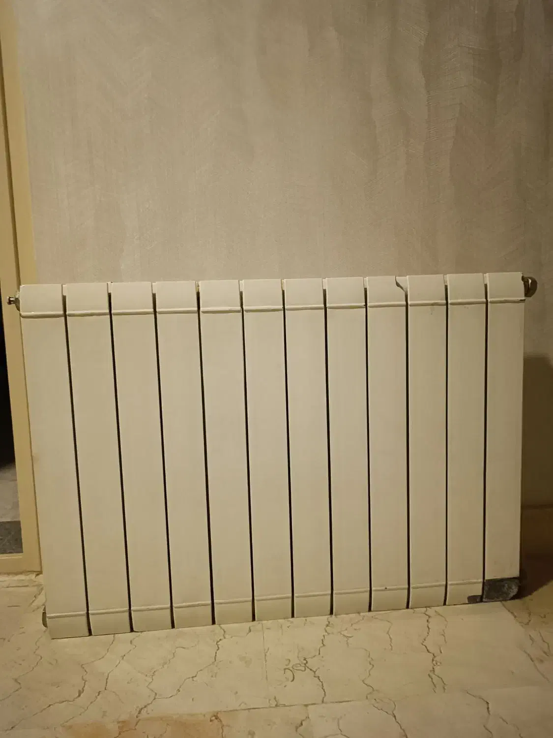 رادیاتور شوفاژ 12پره.|آبگرمکن، پکیج، شوفاژ|تهران, صادقیه|دیوار