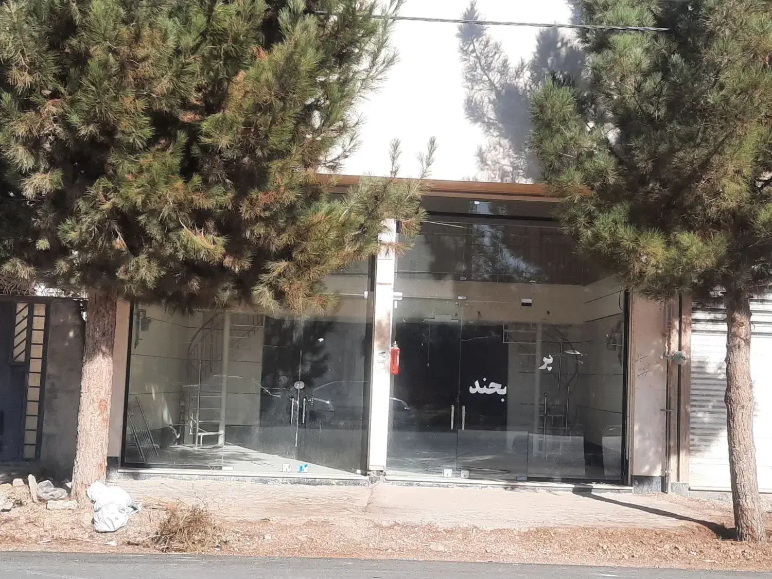 اجاره ۲ باب مغازه ۸۴ متری|اجارهٔ مغازه و غرفه|بجنورد, |دیوار