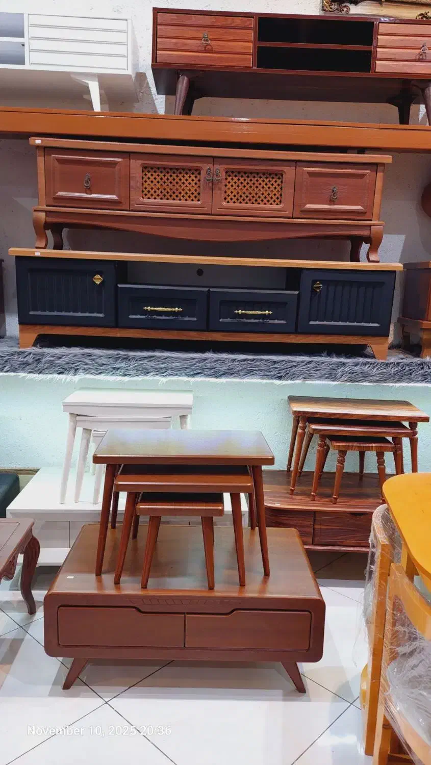 جلو مبلی و عسلی درنا|مبلمان خانگی و میز عسلی|رشت, یخسازی|دیوار