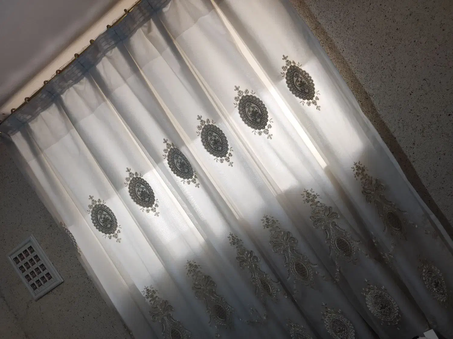 پرده|پرده، رانر، رومیزی|کبودرآهنگ, |دیوار