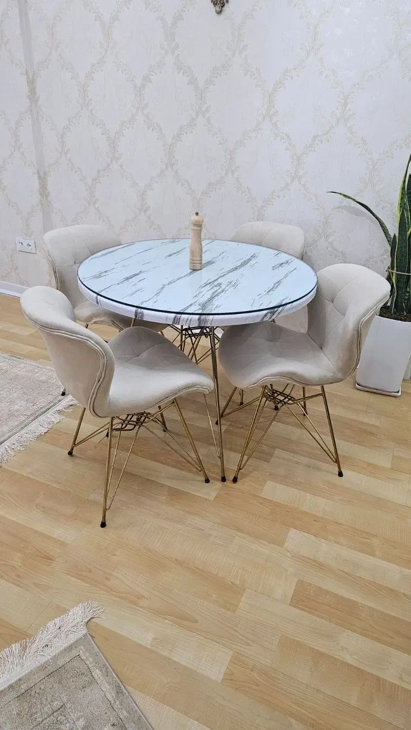 غذا خوری ۴نفره|میز و صندلی غذاخوری|پرند, فاز ۵|دیوار