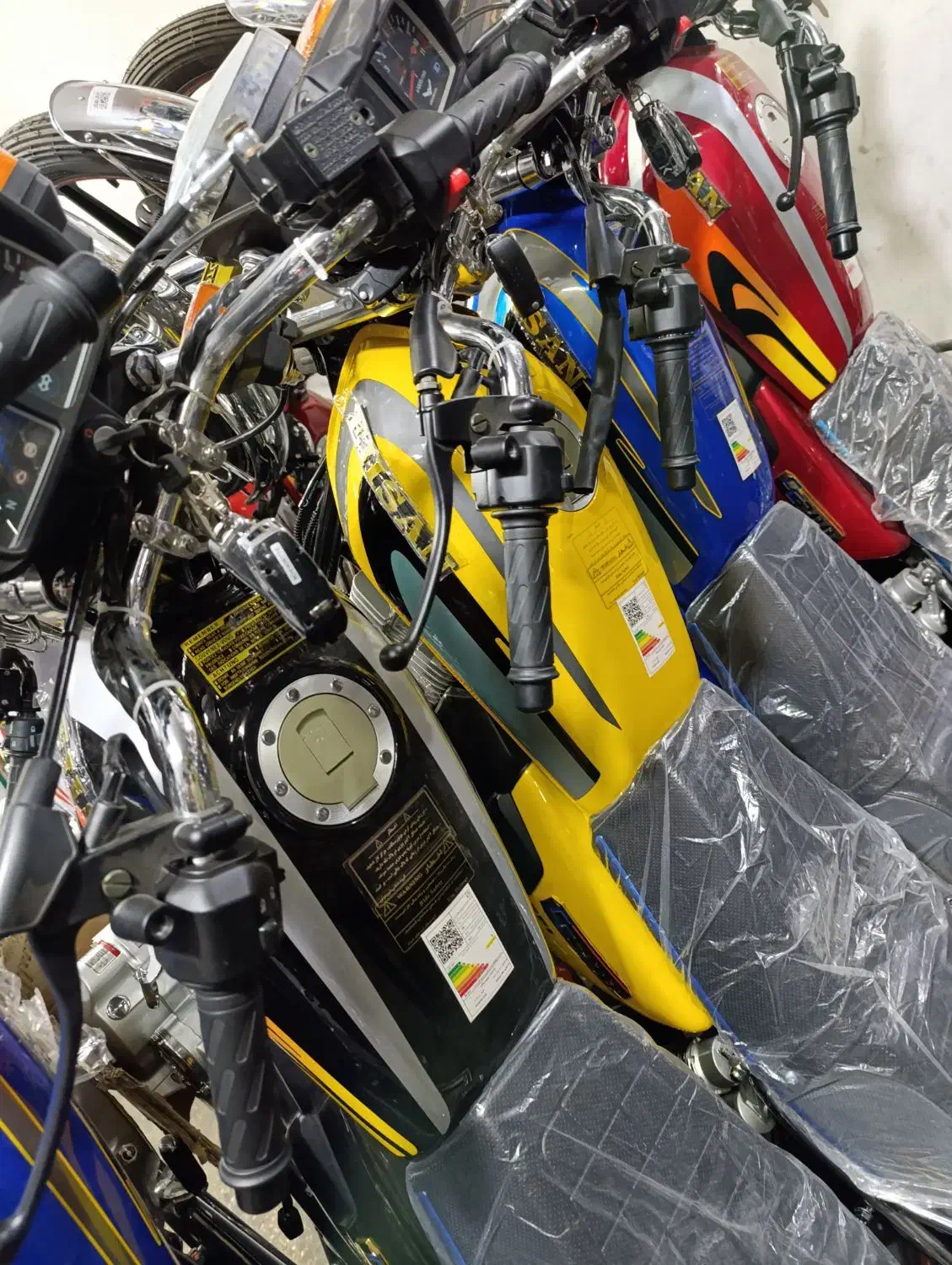 احسان وپرواز ۲۰۰صفر خشک مدل۱۴۰۴ترمز ABS|موتورسیکلت|مبارکه, |دیوار