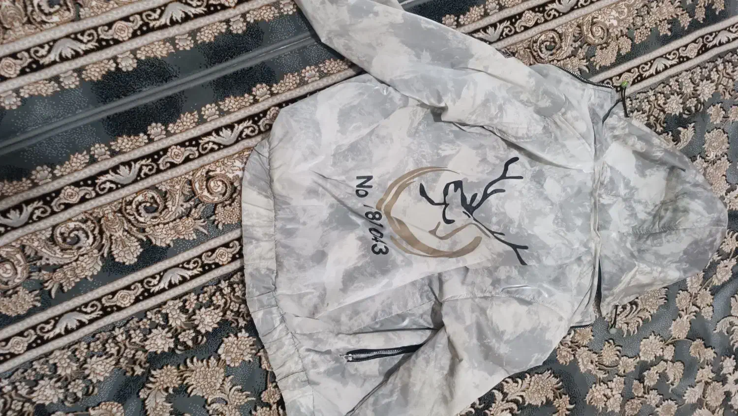 دوعدد کاپشن درحدنو|لباس|ابهر, |دیوار