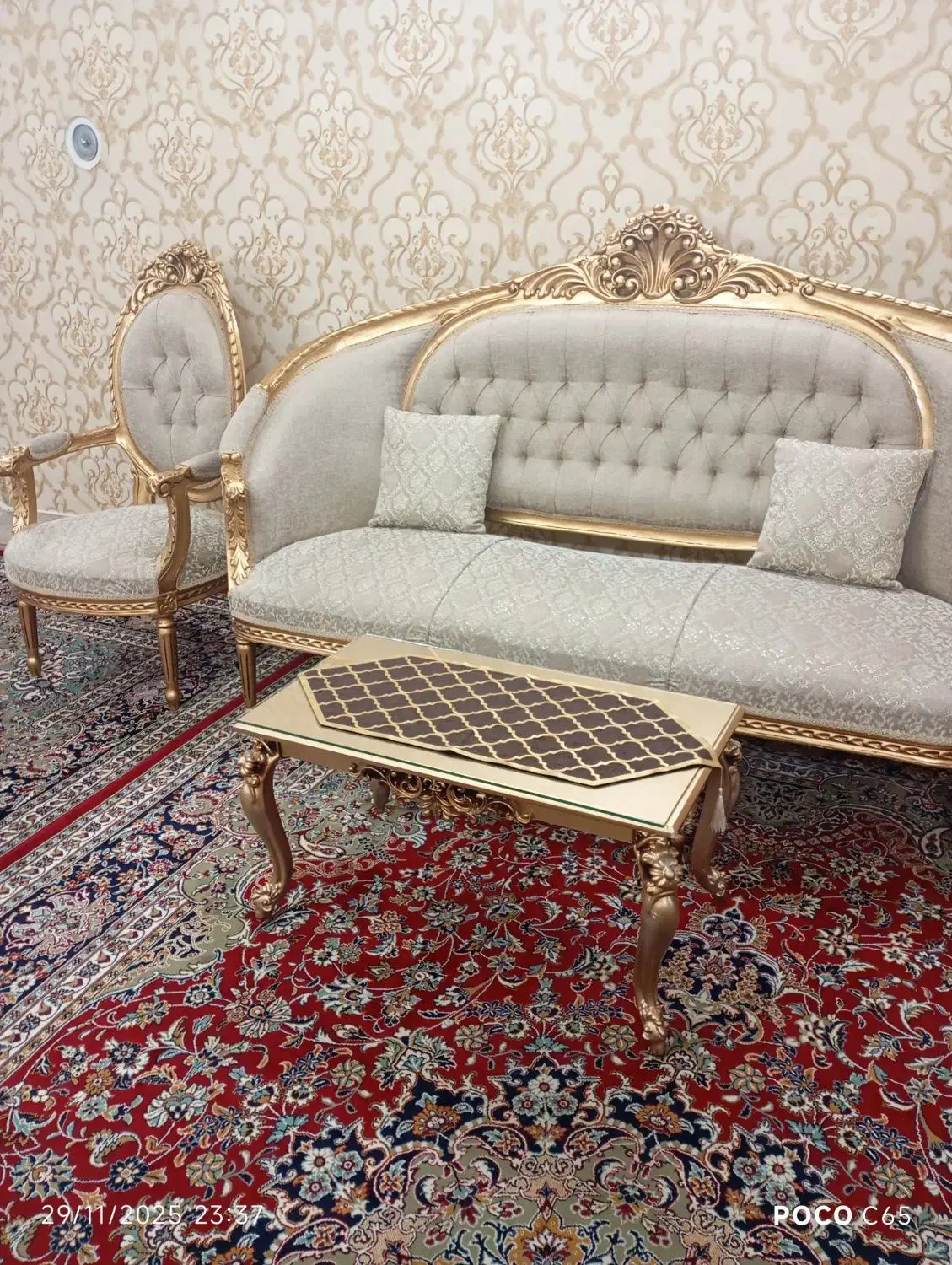 لوازم منزل|مبلمان خانگی و میز عسلی|مشهد, عامل|دیوار