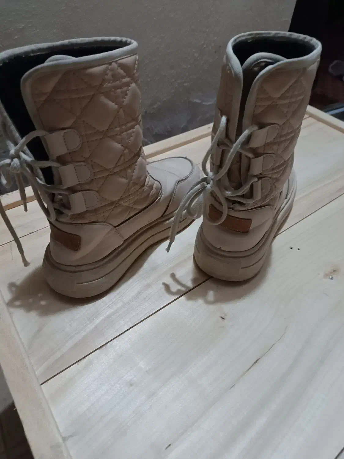 پوتین دخترانه|کیف، کفش، کمربند|خلخال, |دیوار