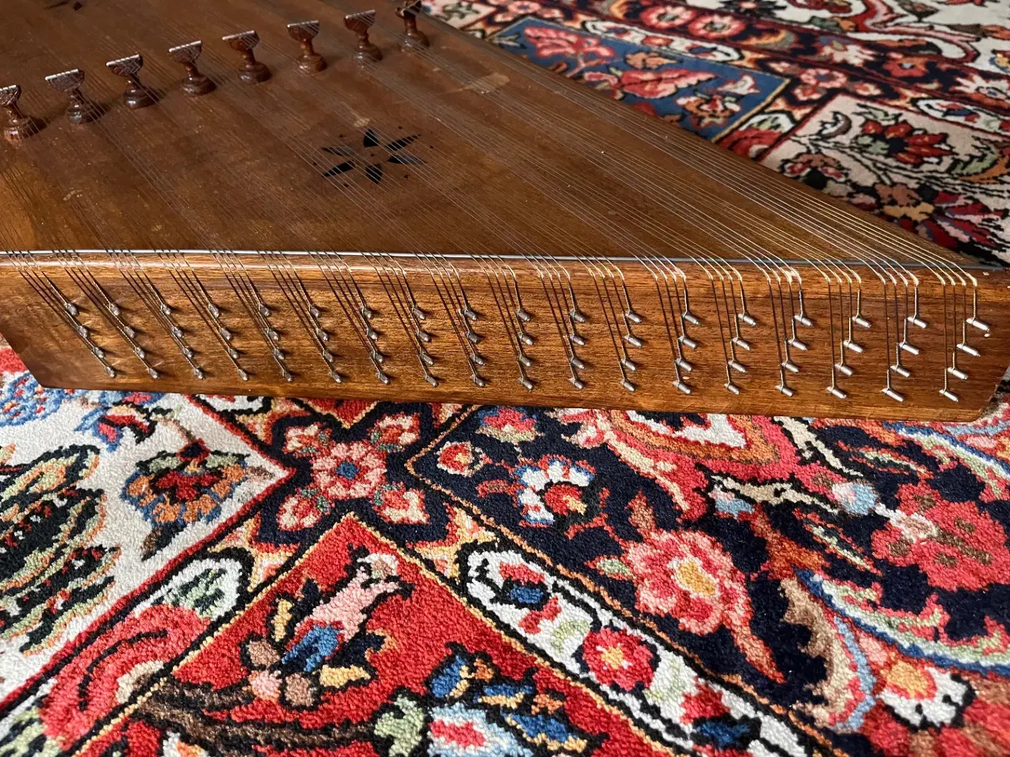 سنتور|سازهای سنتی|اصفهان, کوی امام جعفر صادق|دیوار