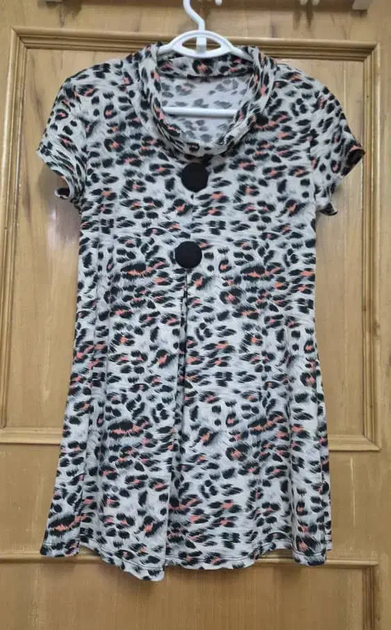 انواع لباس و شال و روسری های زنانه|لباس|شیراز, شهرک ایثار|دیوار