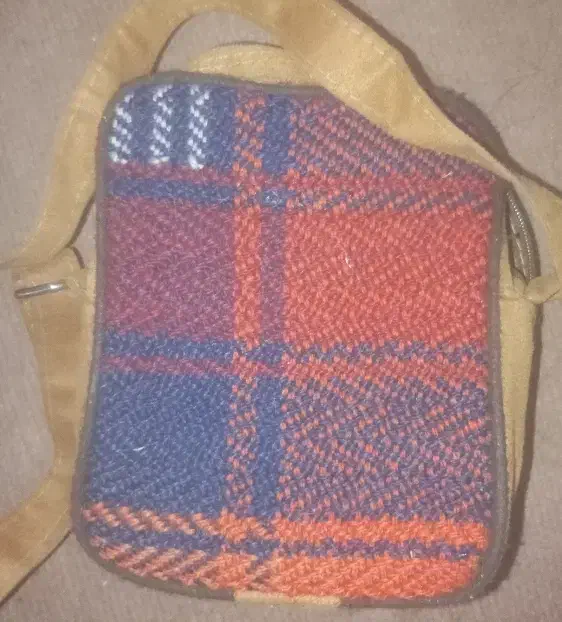 کیف|کیف، کفش، کمربند|دوگنبدان, |دیوار