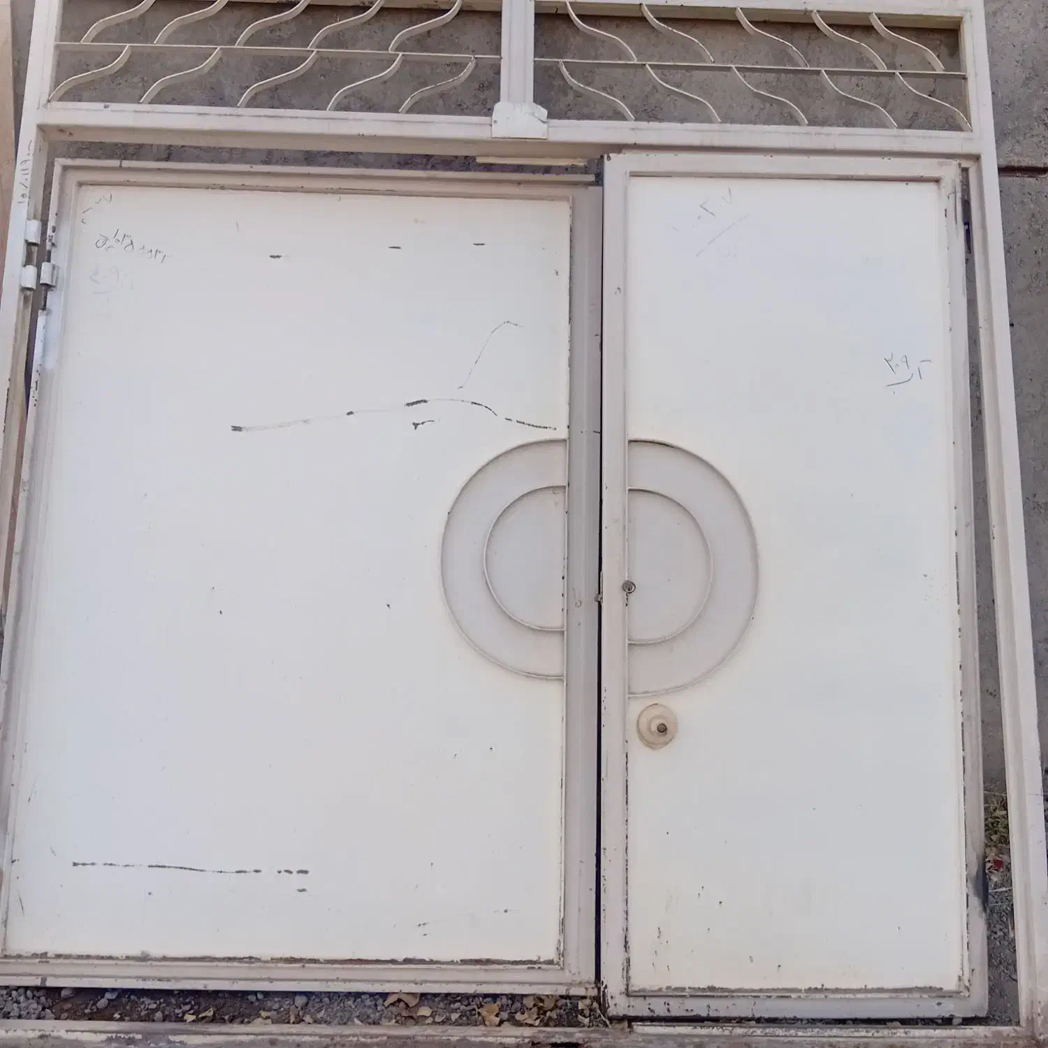 درب فروشی|مصالح و تجهیزات ساختمان|میانه, |دیوار