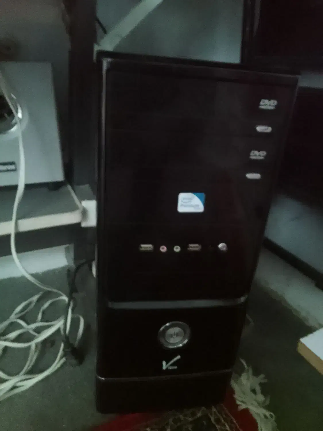 کامپیوتر رومیزی|رایانه رومیزی|دهگلان, |دیوار