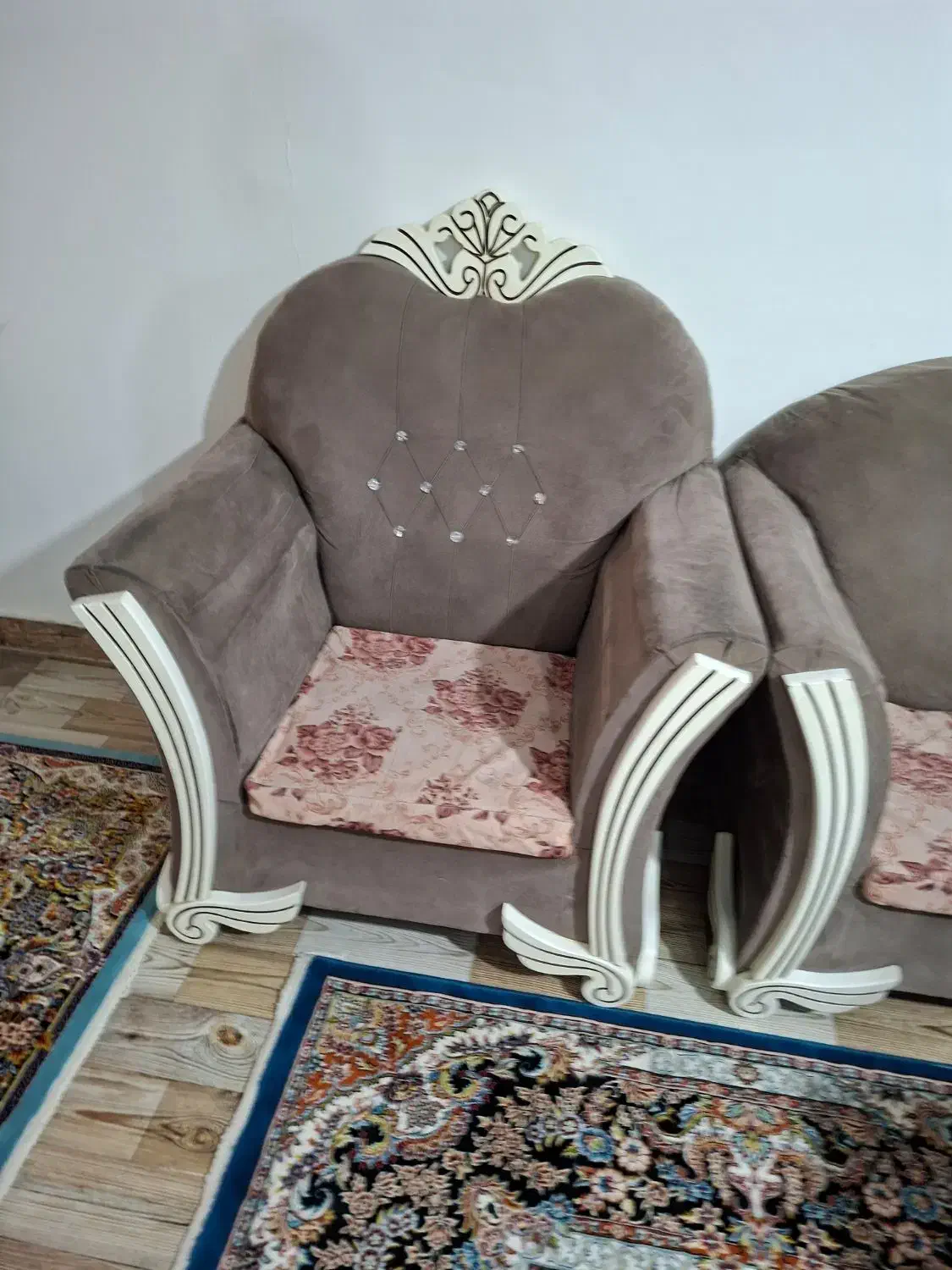 مبل|مبلمان خانگی و میز عسلی|باغستان, |دیوار