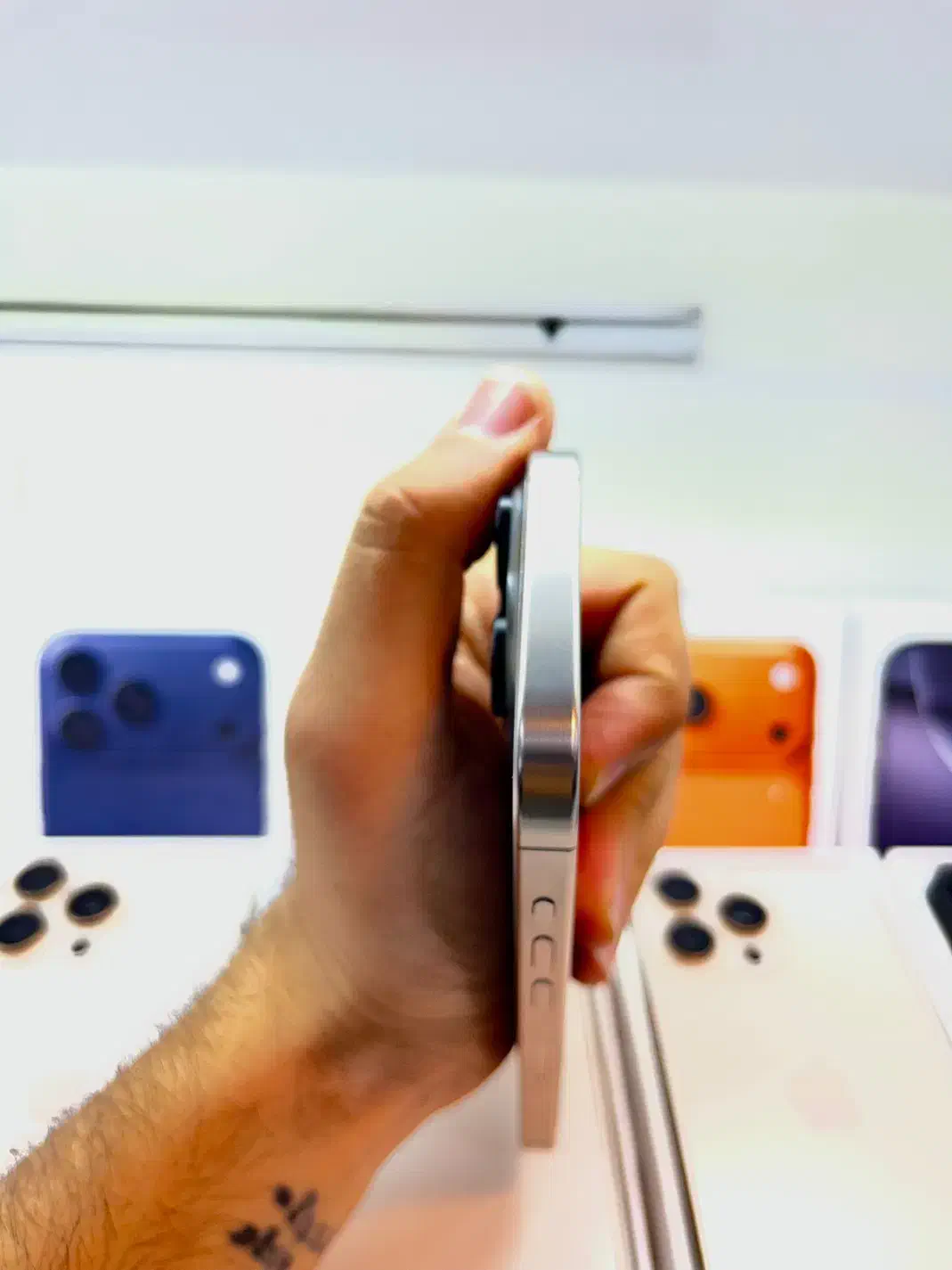 آیفون 15 پرو بسیار تمیز کارکرد کم شارژ عالی ۹۶|موبایل|کرج, کوی امامیه|دیوار