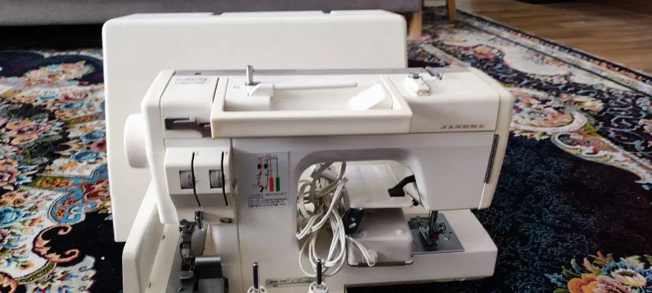 چرخ خیاطی|چرخ خیاطی و ریسندگی|پرند, فاز ۵|دیوار