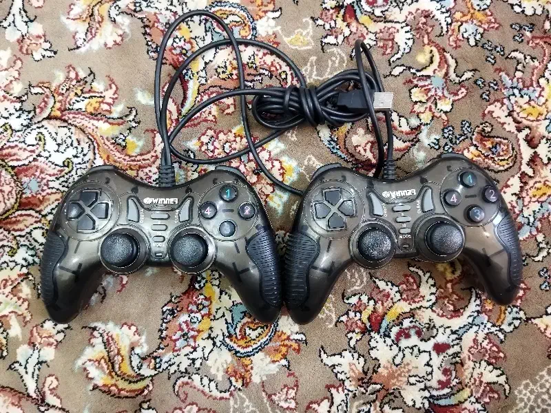 دسته کامپیوتر سالم|کنسول، بازی ویدئویی و آنلاین|قرچک, میرزائی جنوبی|دیوار