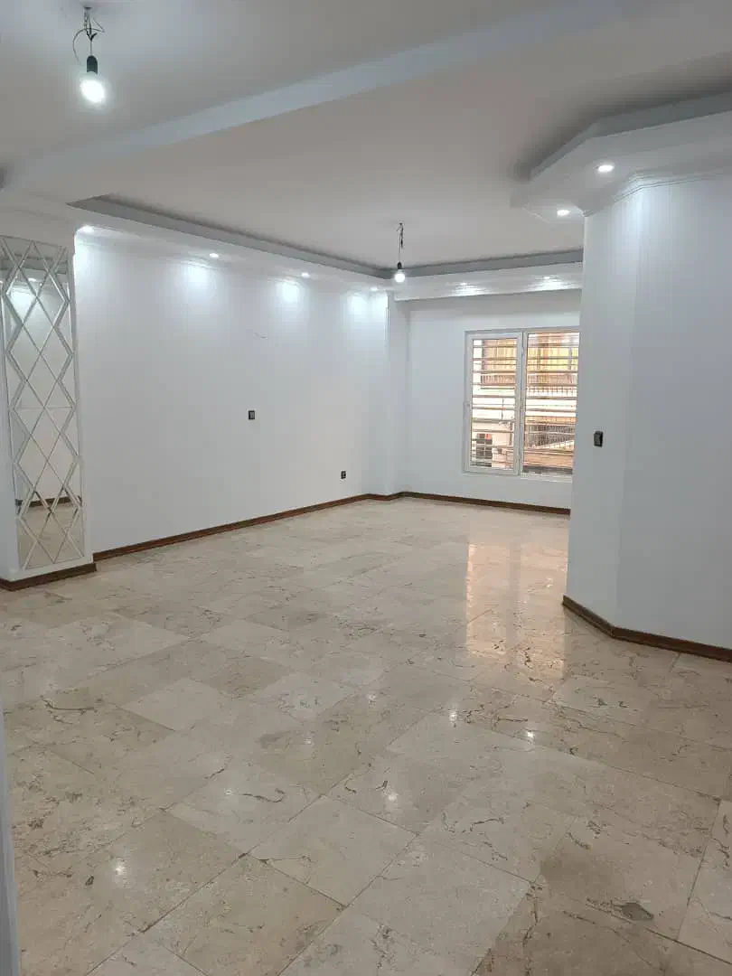 ۱۰۰متر ۲خواب  مرزداران سالن پرده خور