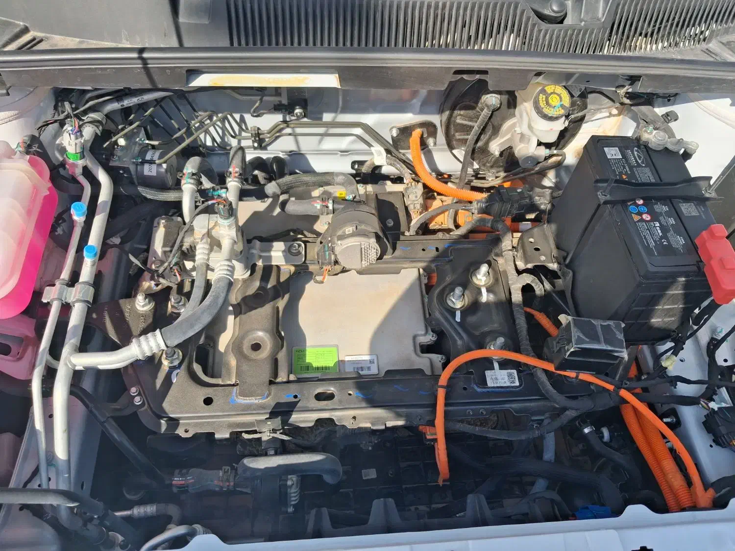 مکانیک جلوبند و برق سیار ازادراه و یدکش چرخگیر|خدمات موتور و ماشین|شیراز, قلات|دیوار