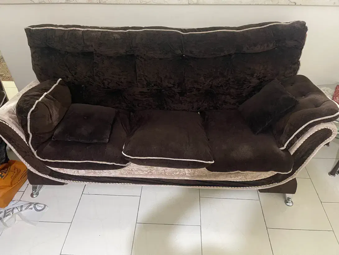 مبل راحتی فروش فوری قیمت مناسب|مبلمان خانگی و میز عسلی|تهران, جمالزاده|دیوار