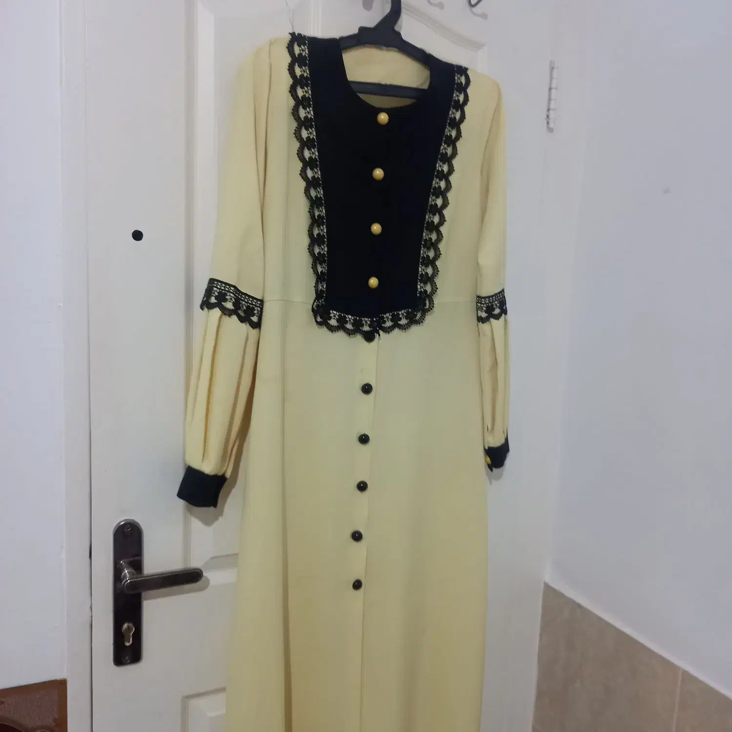 مانتو نونو لیموی رنگ و مانتو طوسی و بافت زمستانی|لباس|قم, علی آباد سعدگان|دیوار