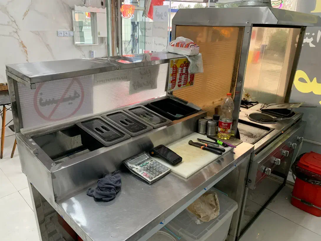 لوازم فست فود به همراه یخچال ۴ در و سرخ کن|کافیشاپ و رستوران|خرمآباد, |دیوار