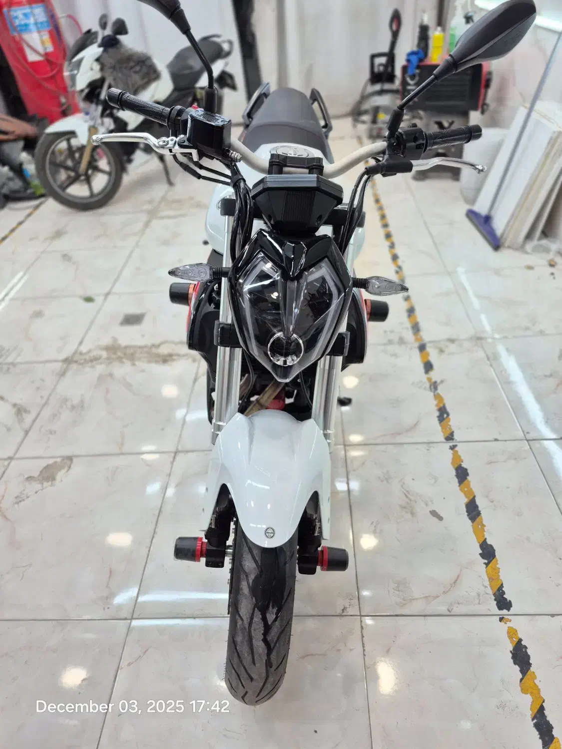 بنلی ۳۰۰ ۴۰۲|موتورسیکلت|قم, زنبیل آباد|دیوار