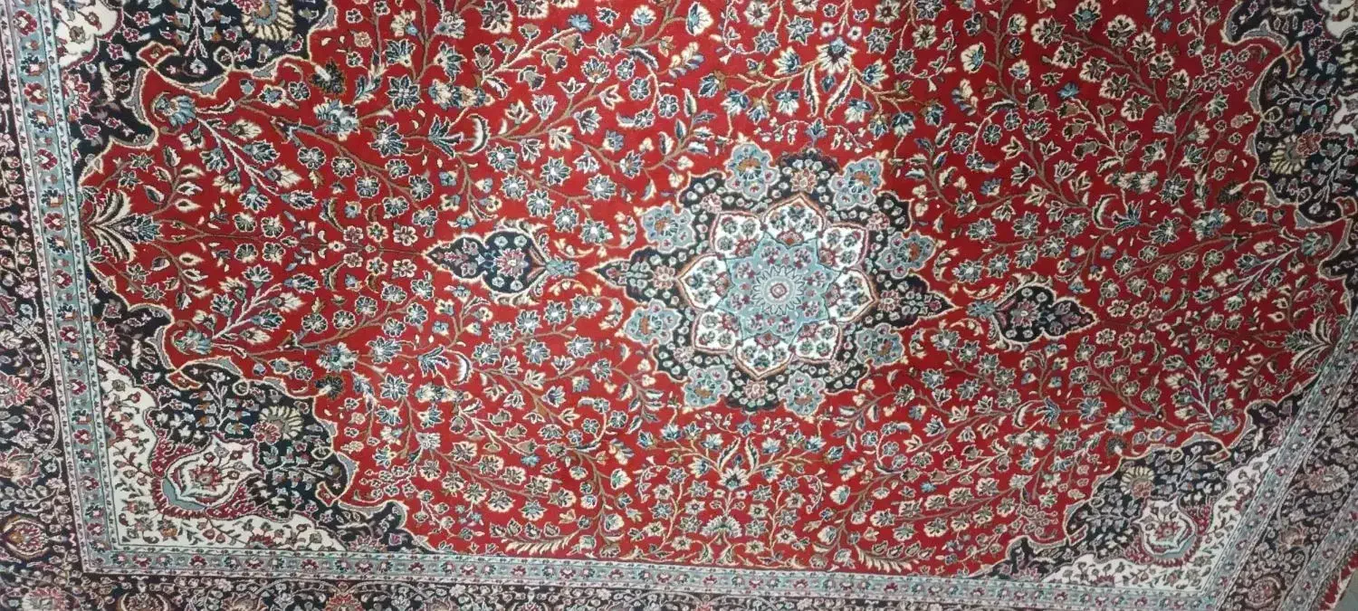 بفروش میاد شش متری|فرش|مراغه, |دیوار