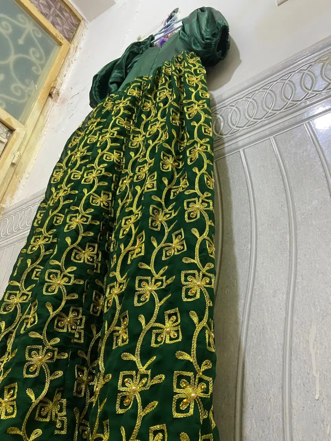 لباس|لباس|قشم, |دیوار