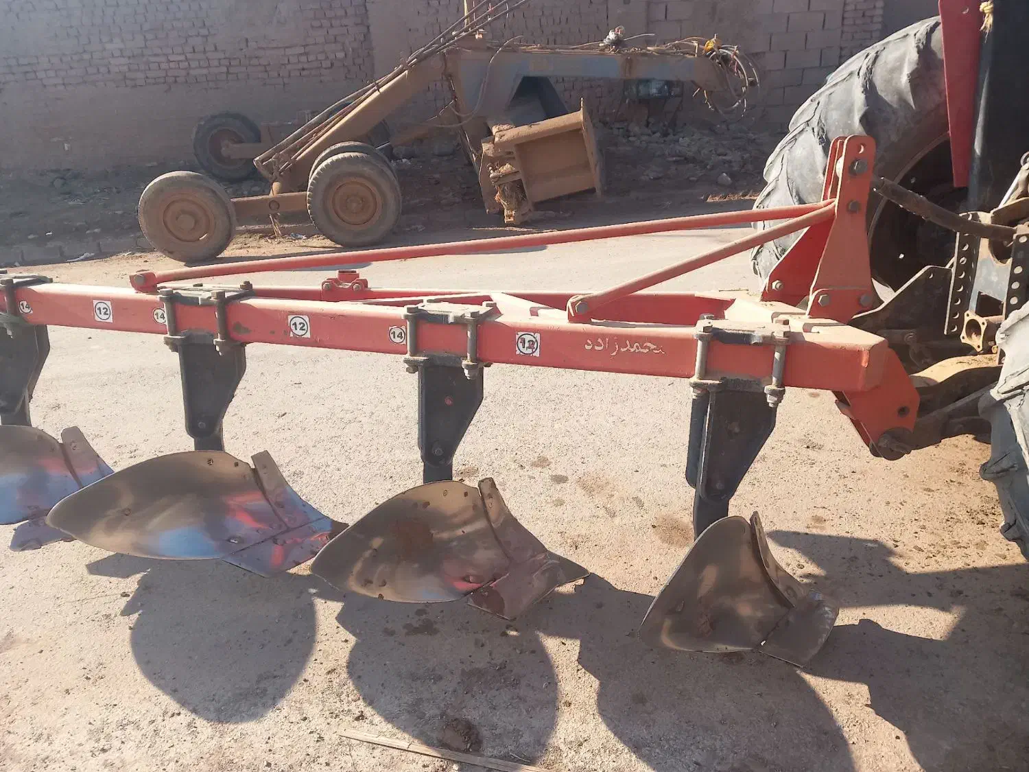 گاوآهن فروشی|ماشین‌آلات صنعتی|میان جلگه, |دیوار