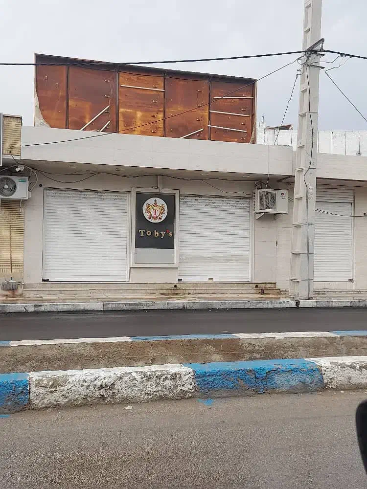 فروش دوباب مغازه در خیابان اصلی دیر|فروش مغازه و غرفه|بندر دیر, |دیوار