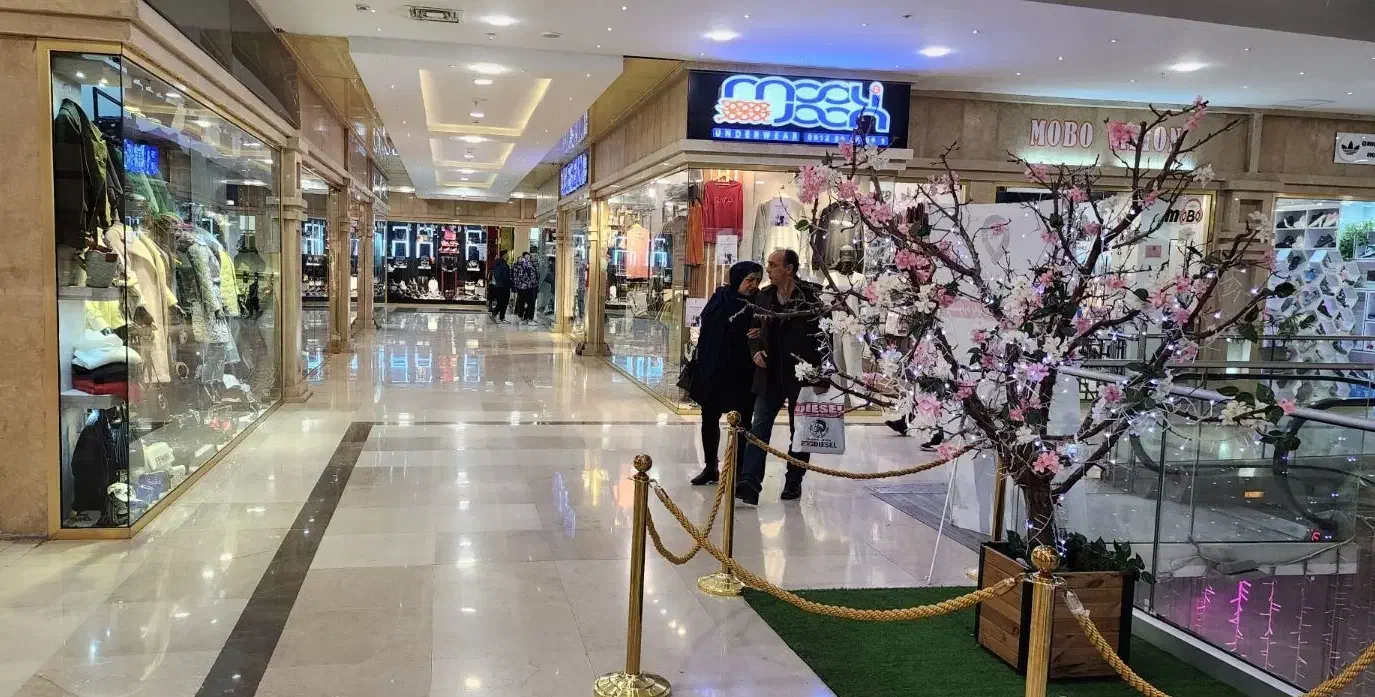 اجاره مغازه پاساژ پالمیرا جنب‌متروفدک|اجارهٔ مغازه و غرفه|تهران, فدک|دیوار