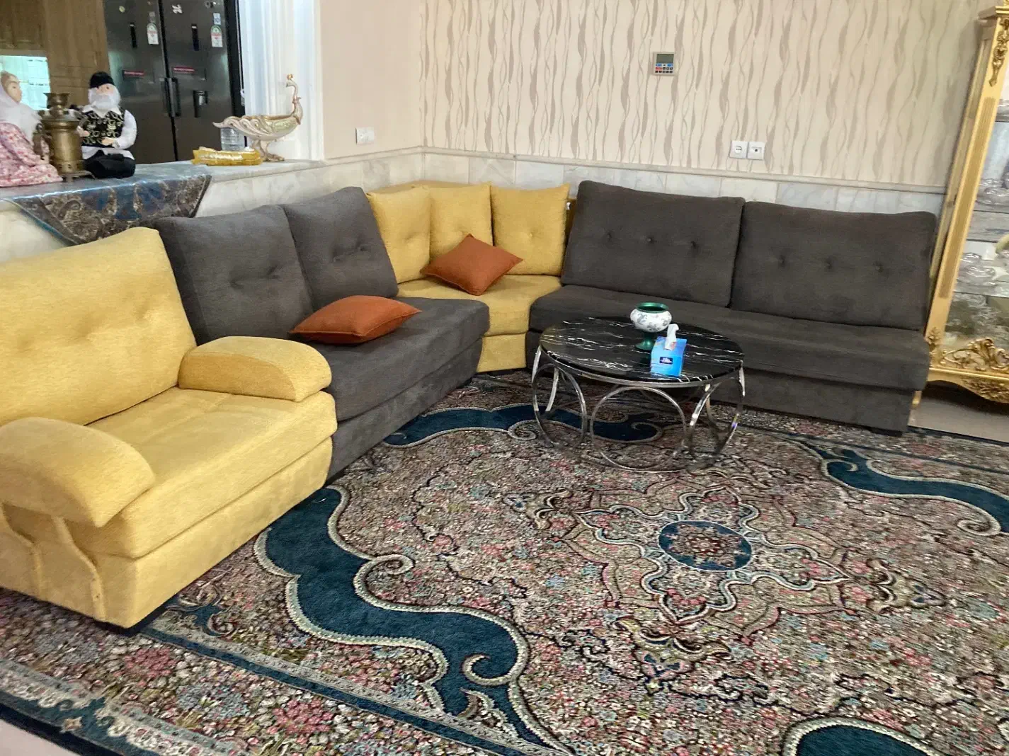 مبل و دوتا بوفه|مبلمان خانگی و میز عسلی|رفسنجان, |دیوار