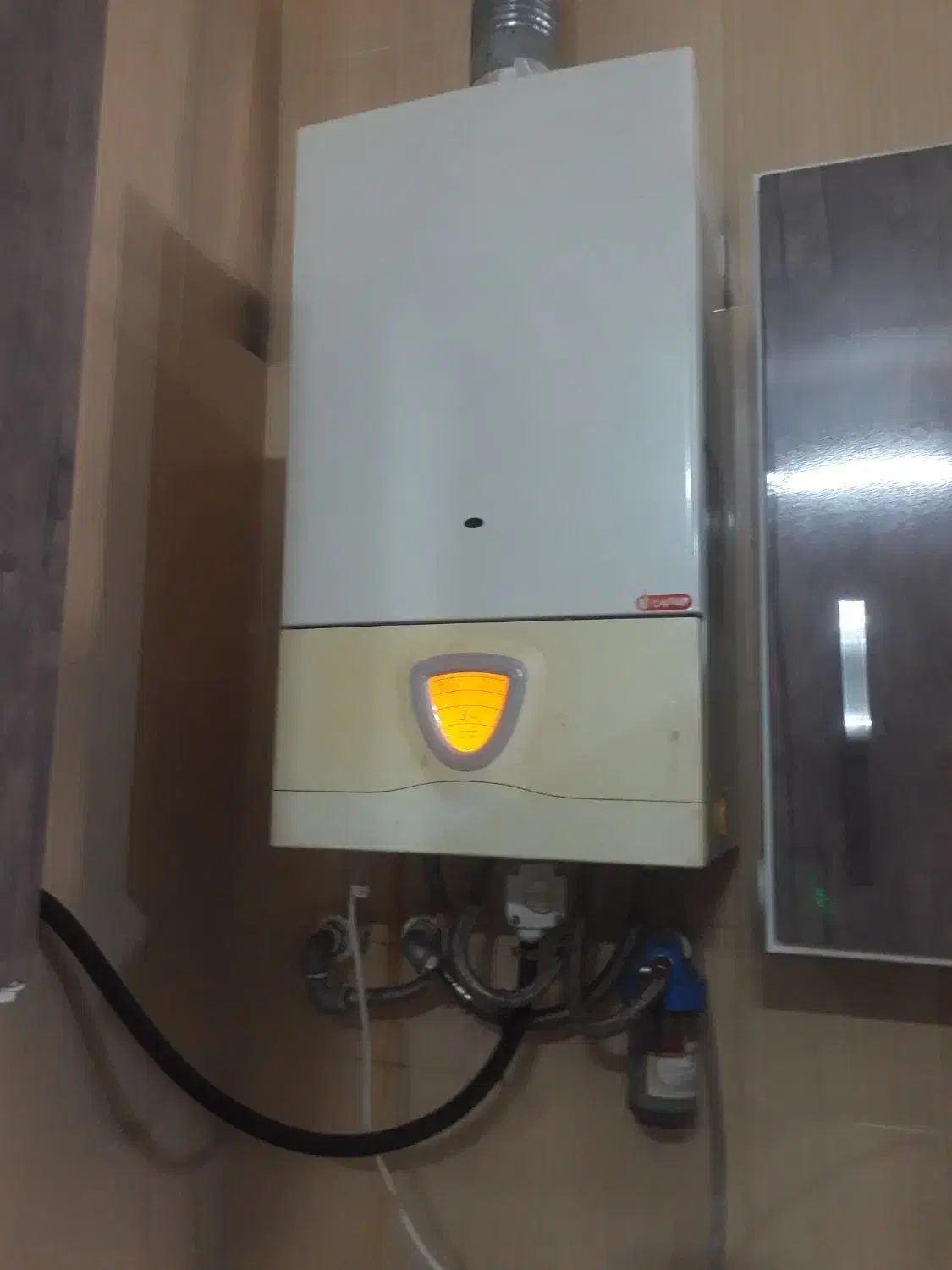 تعمیر انواع پکیج ایرانی و خارجی و ابگرمکن فوری|خدمات پیشه و مهارت|یزد, |دیوار