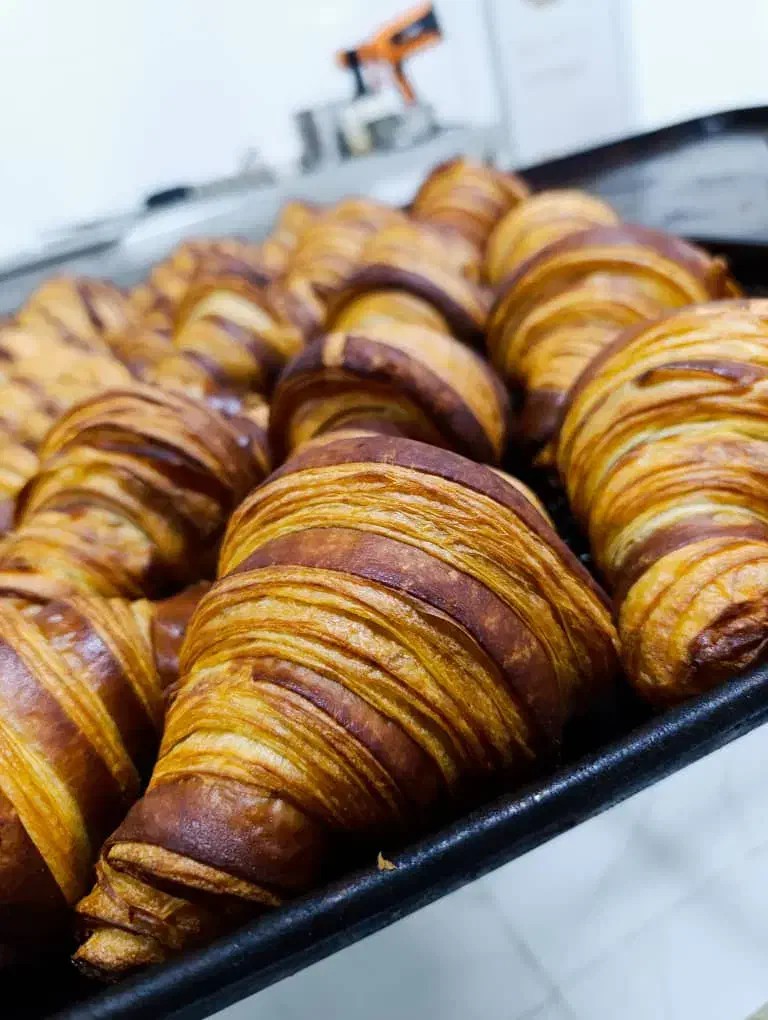 به یک آقای فروشنده سن ۱۸ تا ۲۵ ساله با حقوق خوب|استخدام خدمات فروشگاه و رستوران|اسلامشهر, شهرک مهدیه|دیوار