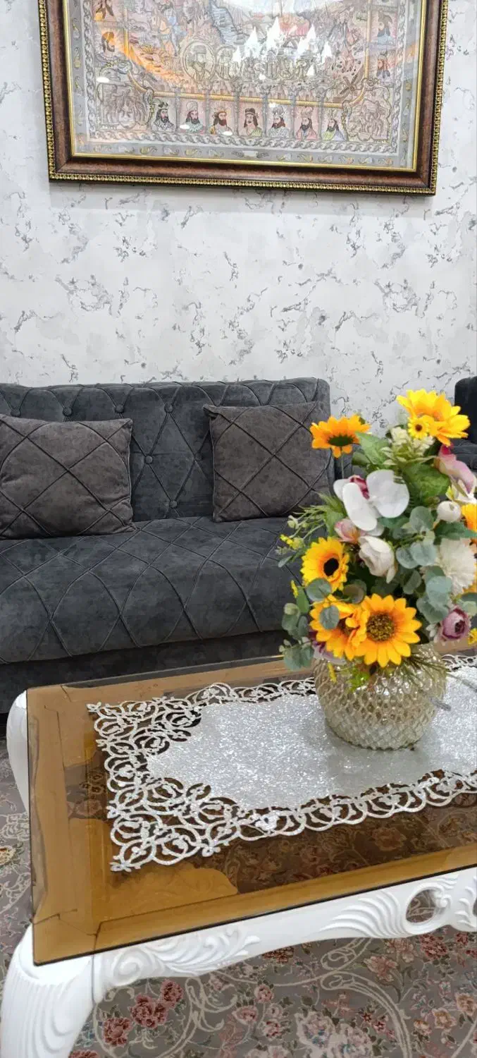 مبل راحتی همراه با عسلی|مبلمان خانگی و میز عسلی|تهران, کیانشهر|دیوار