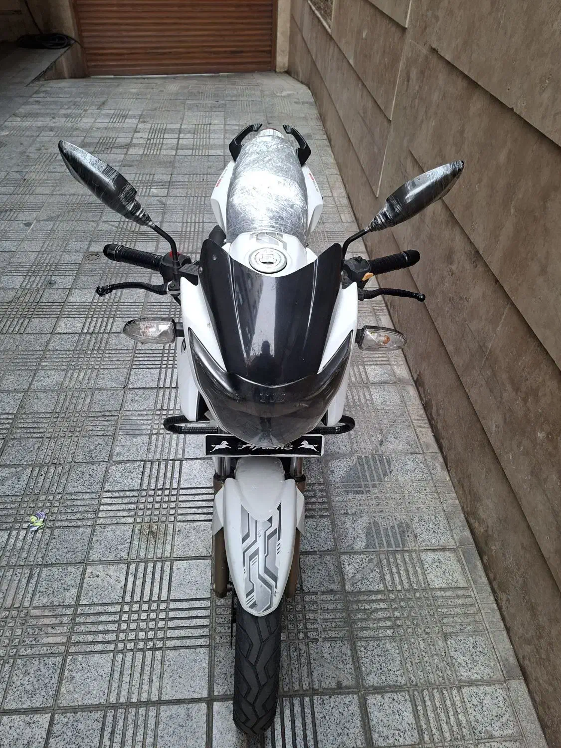 آپاچی ۱۸۰ مدل ۹۵ سفید|موتورسیکلت|تهران, منیریه|دیوار