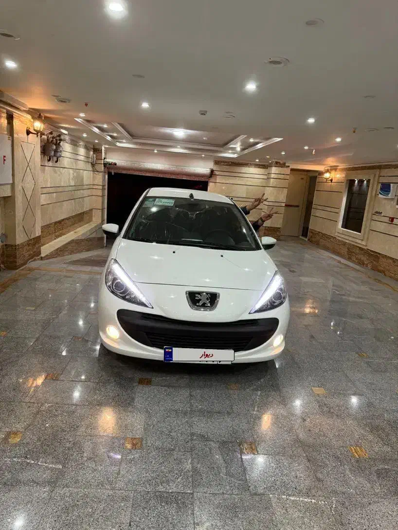 پژو ۲۰۷ سقف فلز ، مدل ۱۴۰۴ موتور جدید tu5p|خودرو سواری و وانت|تهران, آهنگران (سراسیاب دولاب)|دیوار