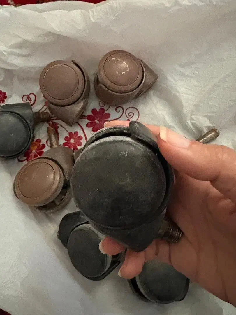 چرخ صندلی اداری|مبلمان اداری|شاهین‌شهر, سعدی جنوبی|دیوار