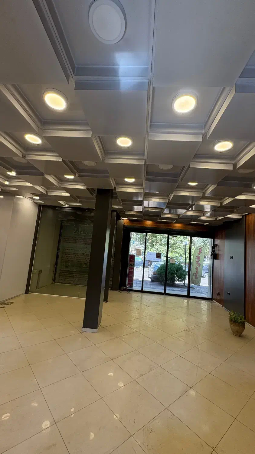 اجاره ۱۰۰متر ملک تجاری|اجارهٔ مغازه و غرفه|ساری, |دیوار