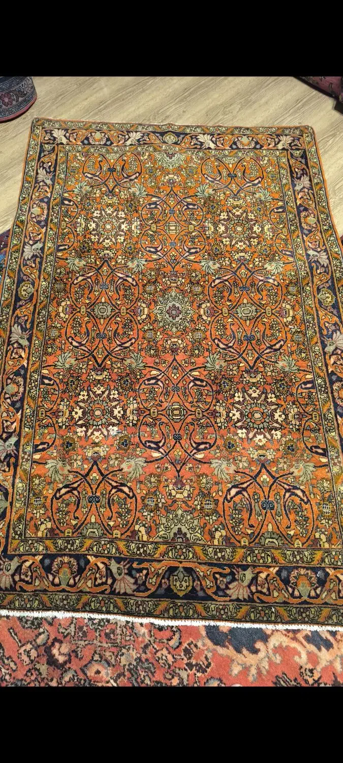 ذرع و نیم دستباف|فرش|تهران, نظامی گنجوی (توانیر)|دیوار