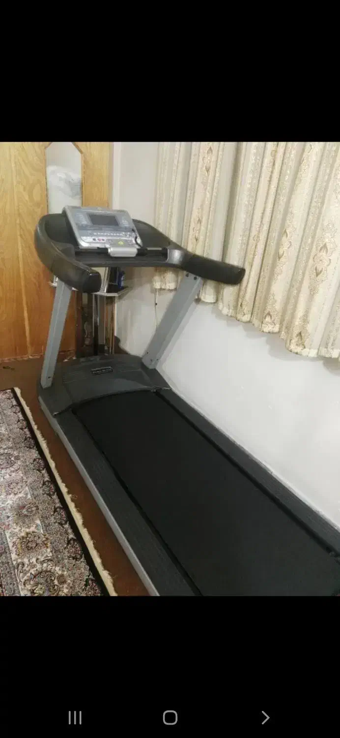 تعدادی دستگاه بدنسازی تردمیل کمد|تجهیزات ورزشی|هشتگرد, هشتگرد قدیم|دیوار