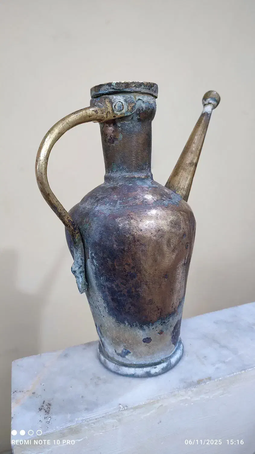 آفتابه مسی قدیمی|کلکسیون اشیاء عتیقه|بجنورد, |دیوار