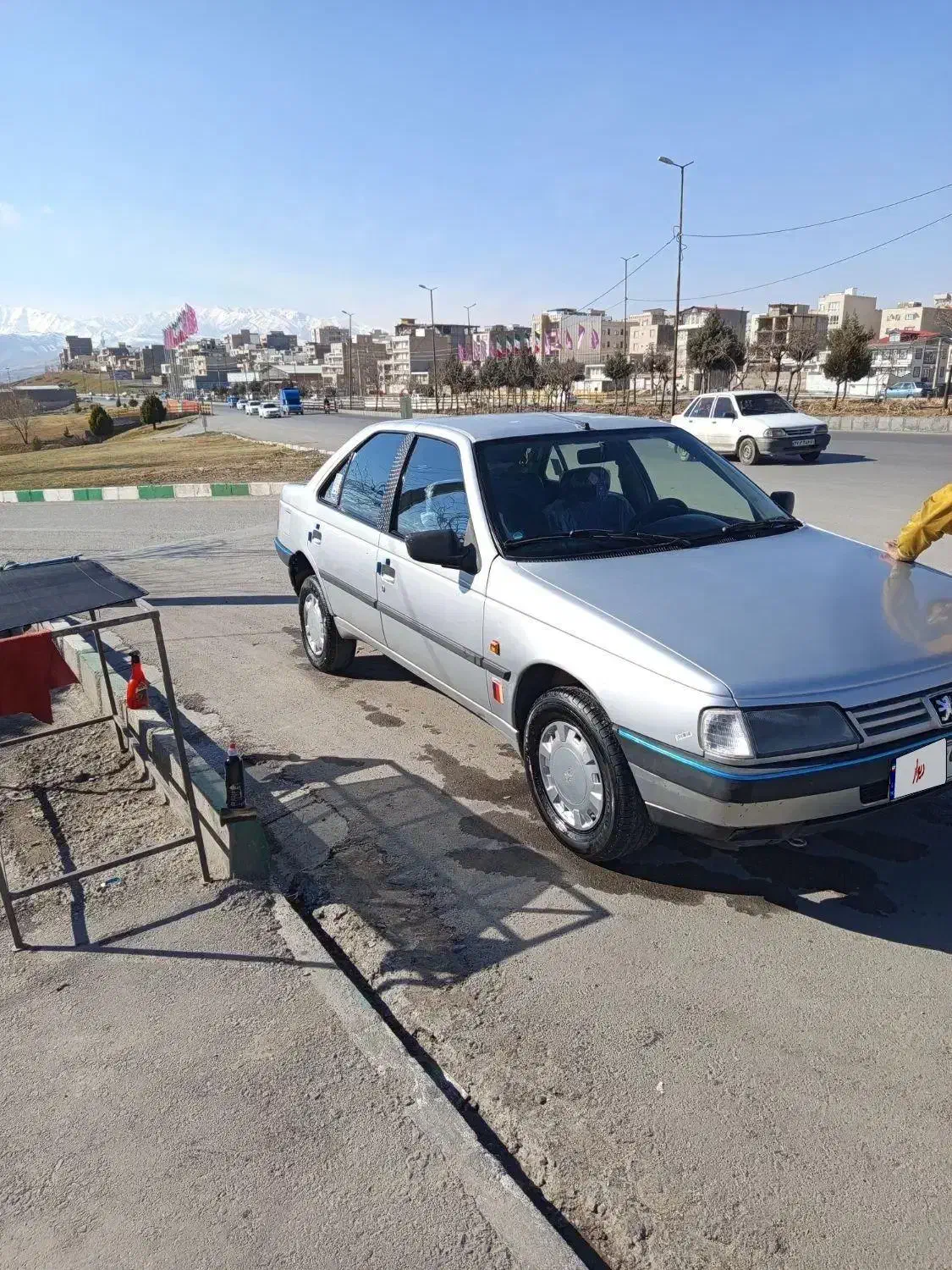 پژو ۴۰۵|خودرو سواری و وانت|بروجرد, |دیوار