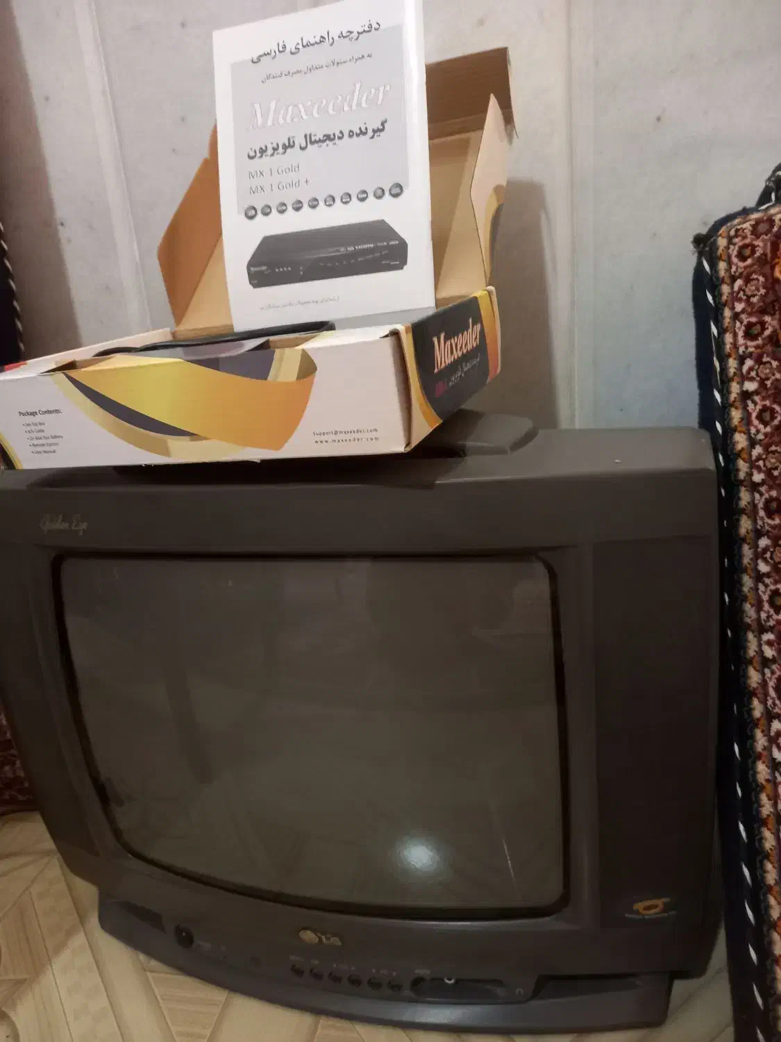 تلویزیون ۱۴ اینچ همراه دستگاه دیجیتال|تلویزیون و پروژکتور|زاهدان, |دیوار