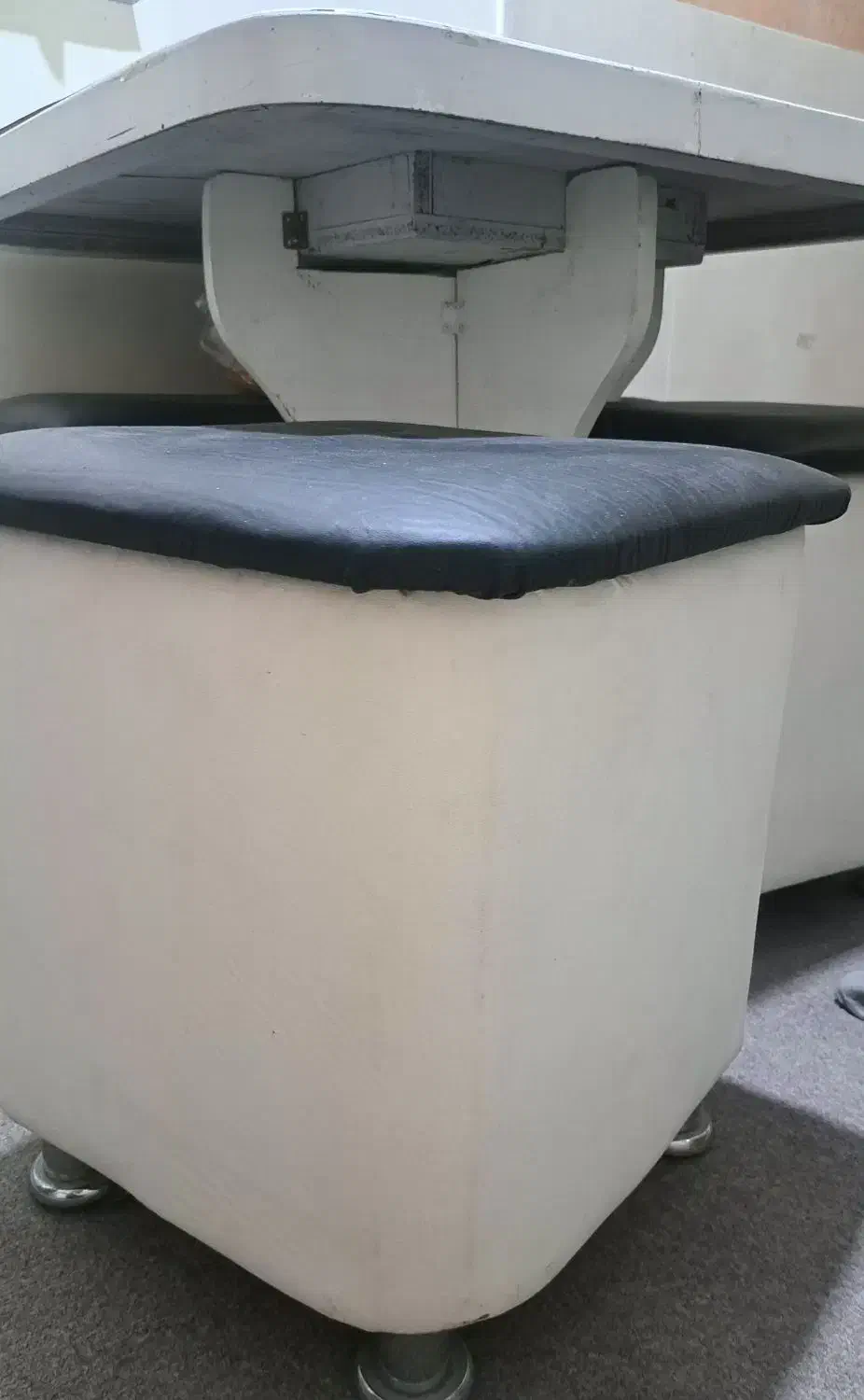 فروشی|میز و صندلی غذاخوری|فشاپویه, |دیوار