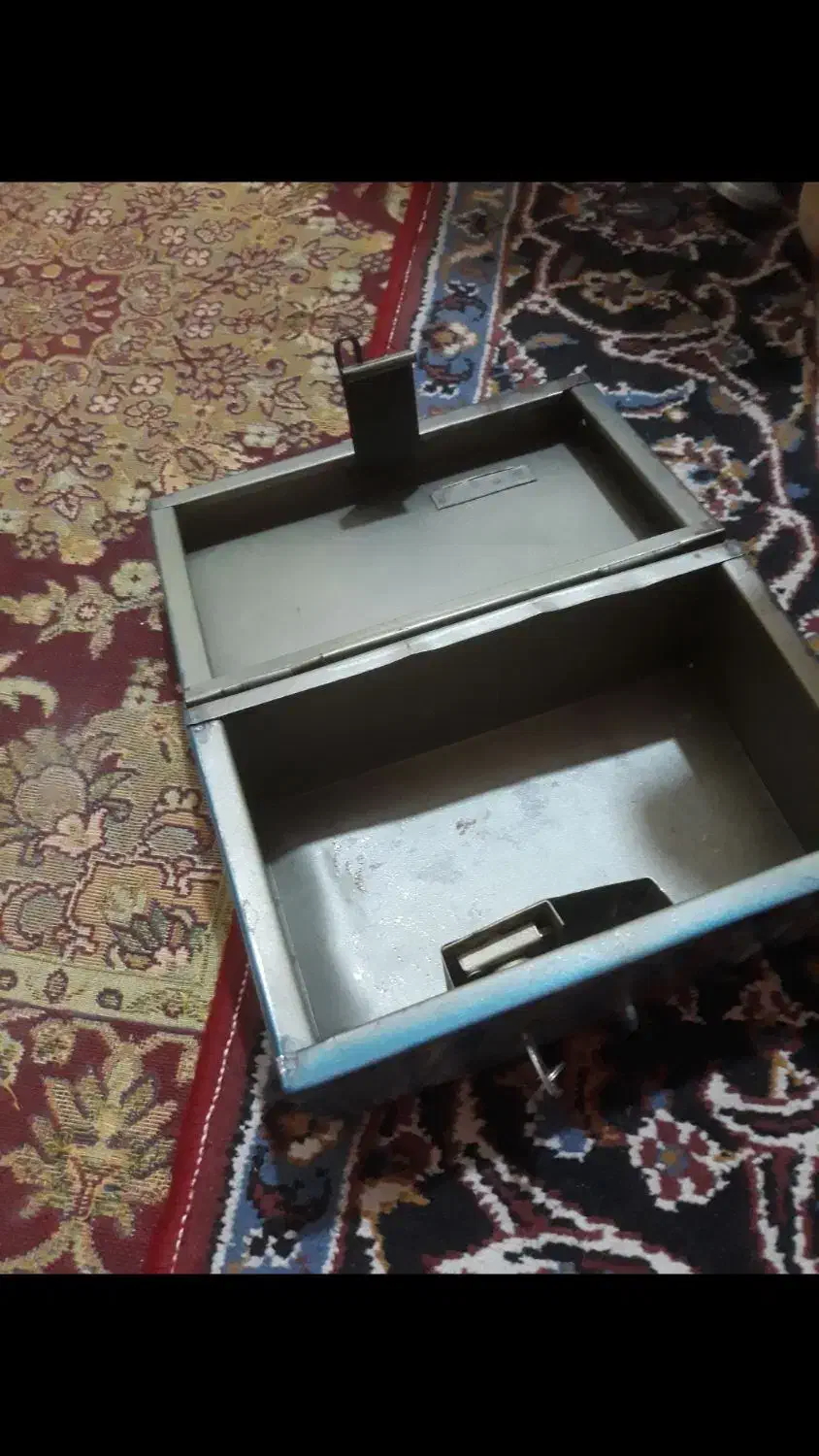 صندوقچه|کلکسیون اشیاء عتیقه|اهواز, حصیرآباد|دیوار