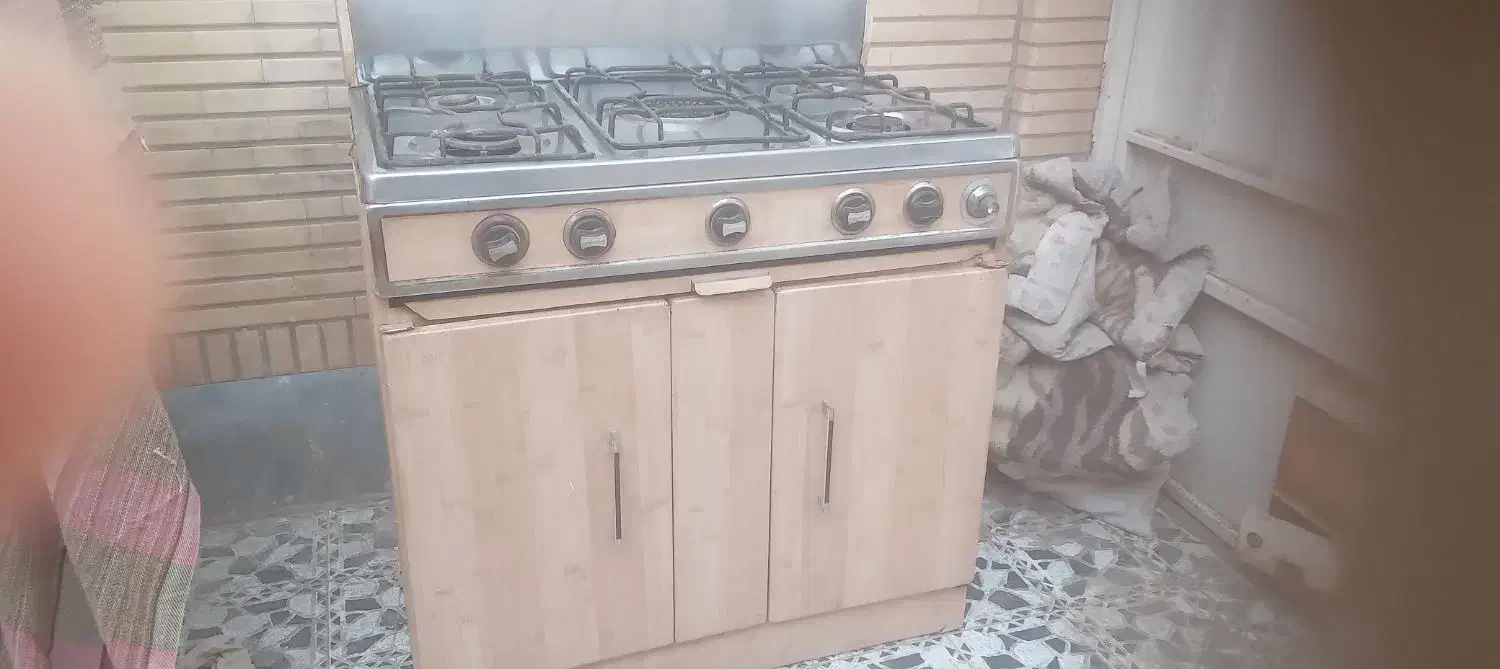 کاز شیشه ای در حد نو|اجاق گاز و لوازم برقی پخت‌وپز|کاشان, عربها|دیوار