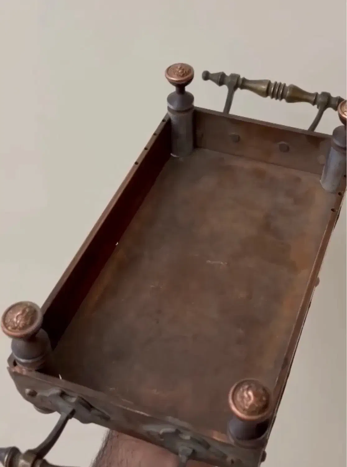 منقل مسی آنتیک|کلکسیون اشیاء عتیقه|یزد, |دیوار