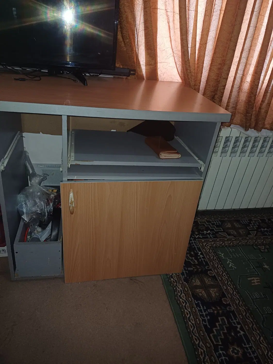 میز تحریر ومیز کامپوتر تمیز|میز تحریر و کامپیوتر|اصفهان, کوی شهید کشوری|دیوار
