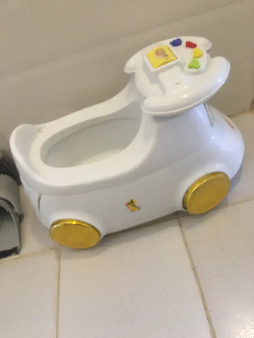 قصری کودک|اسباب‌بازی بچه|دوگنبدان, |دیوار