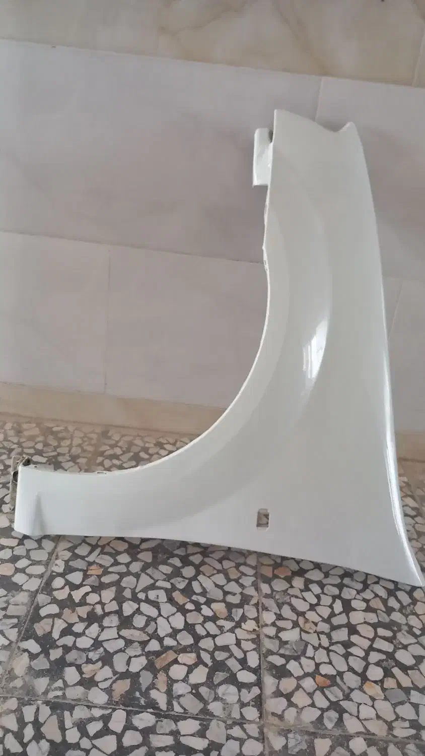 گلگیر جلو ال ۹۰ سفید سمت چپ راننده|قطعات یدکی و لوازم جانبی|بندر ترکمن, |دیوار