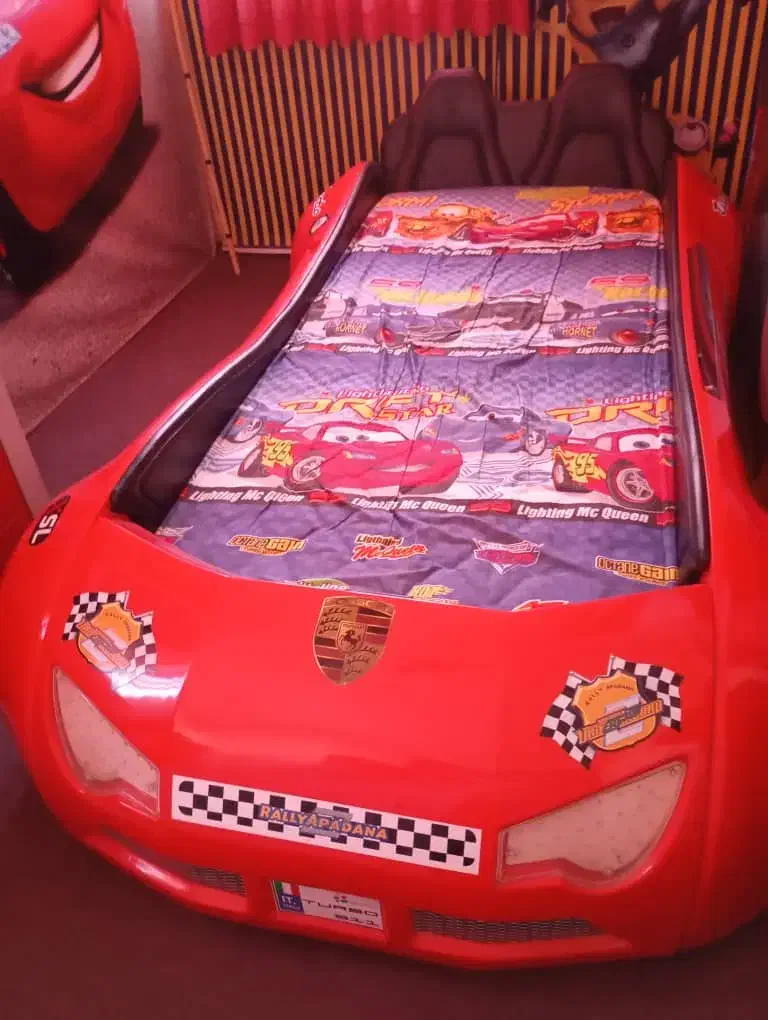 تخت نوجوان مدل ماشین چراغ دار|تخت و سرویس خواب|سنندج, |دیوار